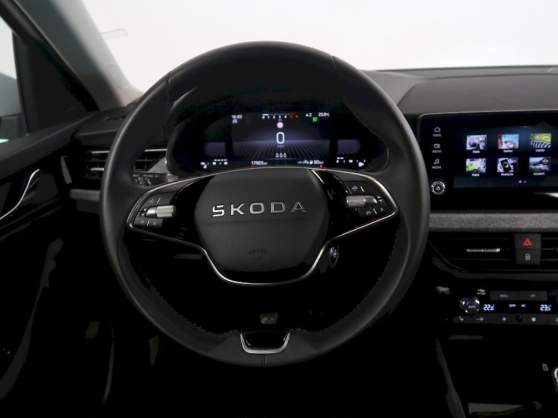 Škoda Scala (2025) SELECTION 1.0TSI 85KW - fotka 16 z 39