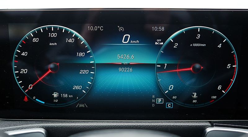 Mercedes-Benz GLB 200d 4Matic/AMG/AT/150 PS/Led - fotka 37 z 50