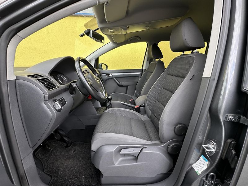 Volkswagen Touran (2010) 1.2TSI/77kW * 2.Maj.  - fotka 8 z 37