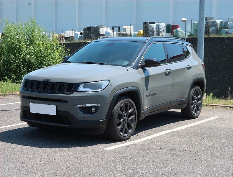 Jeep Compass (2021) 1.3 T-GDI - fotka 2 z 22