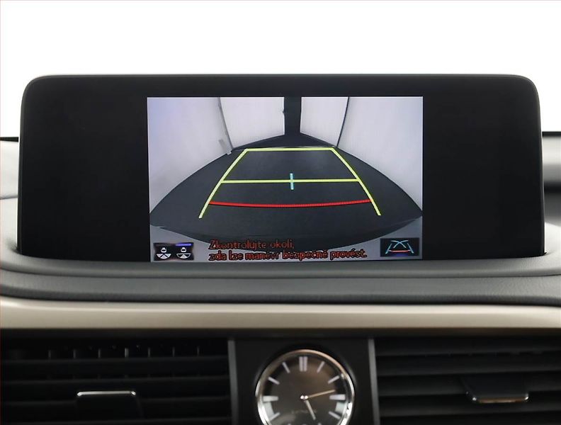 Lexus RX 400h (2022) 300 - fotka 16 z 21