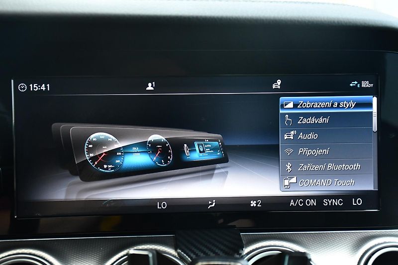 Mercedes-Benz Třídy E 350D AMG K360° HEAD-UP - fotka 41 z 51