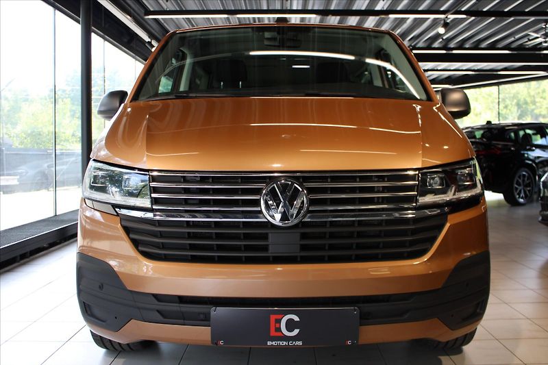 Volkswagen Multivan TDi Trendline DSG Tažné/Fullse - fotka 2 z 28