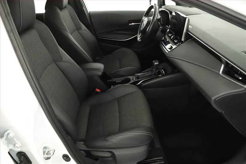 Toyota Corolla (2023) Comfort 1.8 Hybrid - fotka 7 z 16