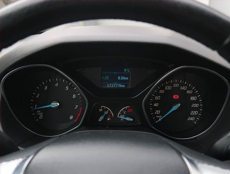 Ford Focus (2012) 1.0 EcoBoost, Serv.kniha - fotka 11 z 19