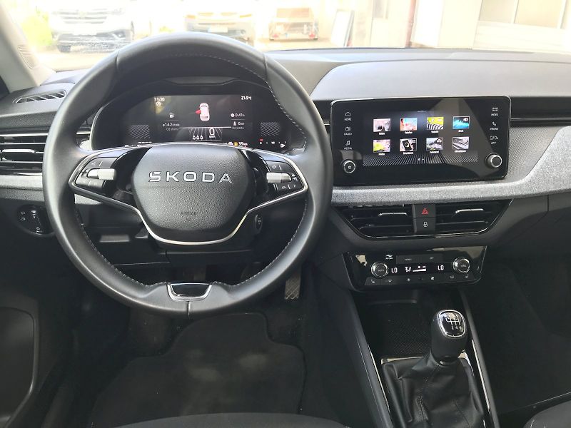 Škoda Kamiq (2025) SELECTION 1,0 TSI - fotka 5 z 25