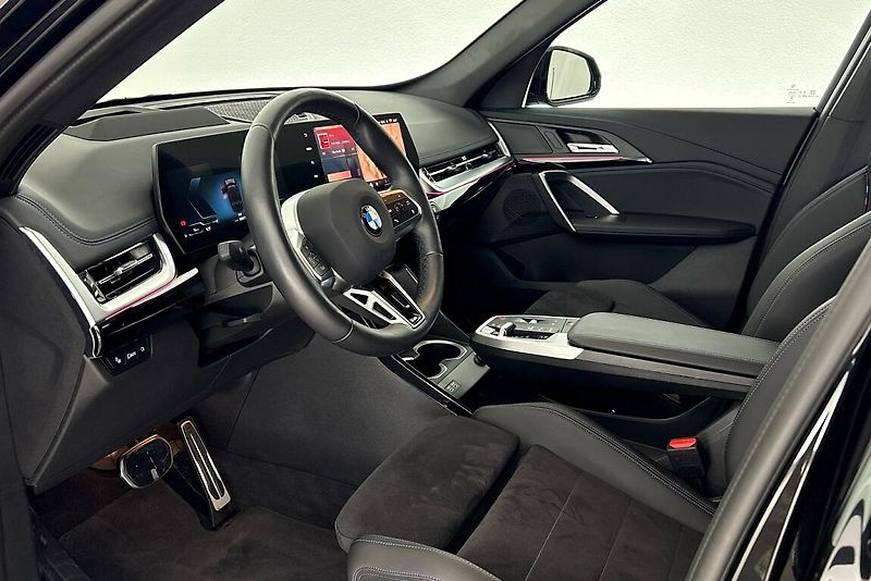 BMW X1 sDrive18i - fotka 6 z 17