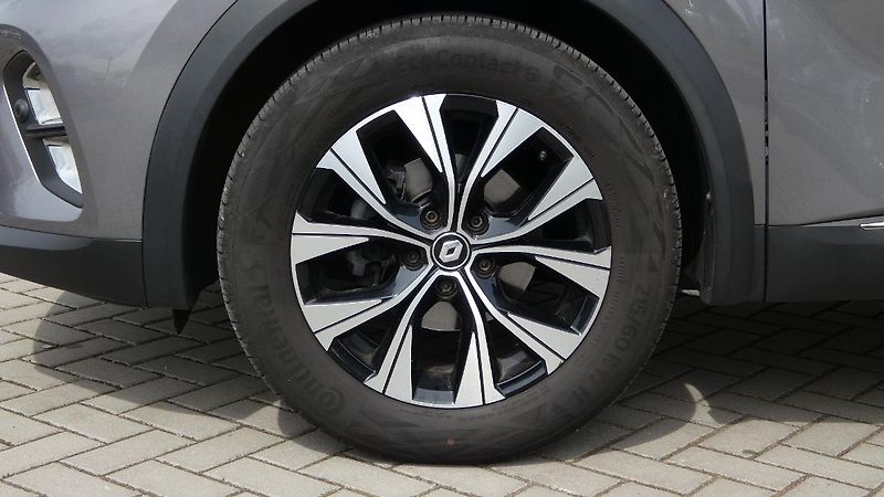Renault Captur 1,3  TCe 140 Techno EDC - fotka 21 z 22