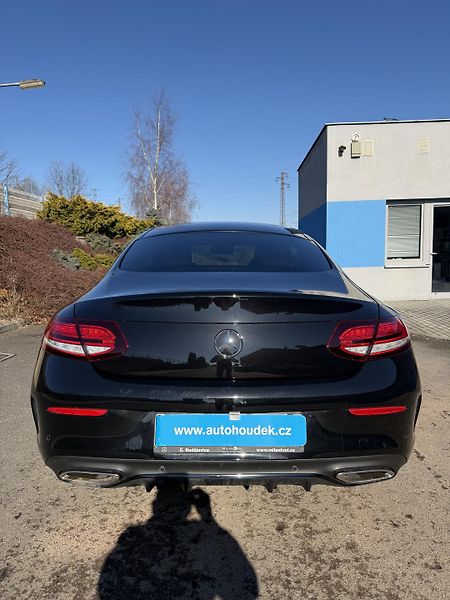 Mercedes-Benz Třídy C C 400 245kW COUPE 4x4 AMG  - fotka 4 z 20