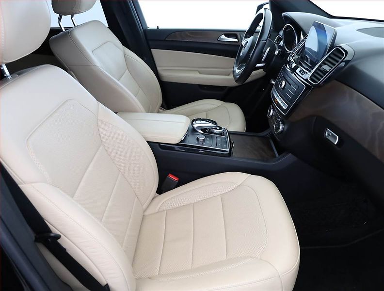 Mercedes-Benz GLE (2016) AMG line 450 AMG, AMG Line - fotka 7 z 21