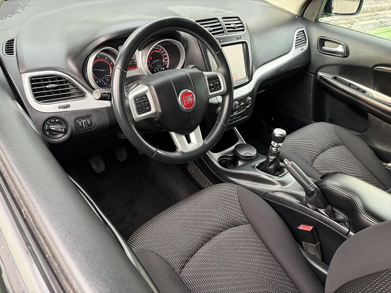Fiat Freemont (2015) 103kW/MANUÁL/PLNÝ SERVIS/2WD - fotka 11 z 29