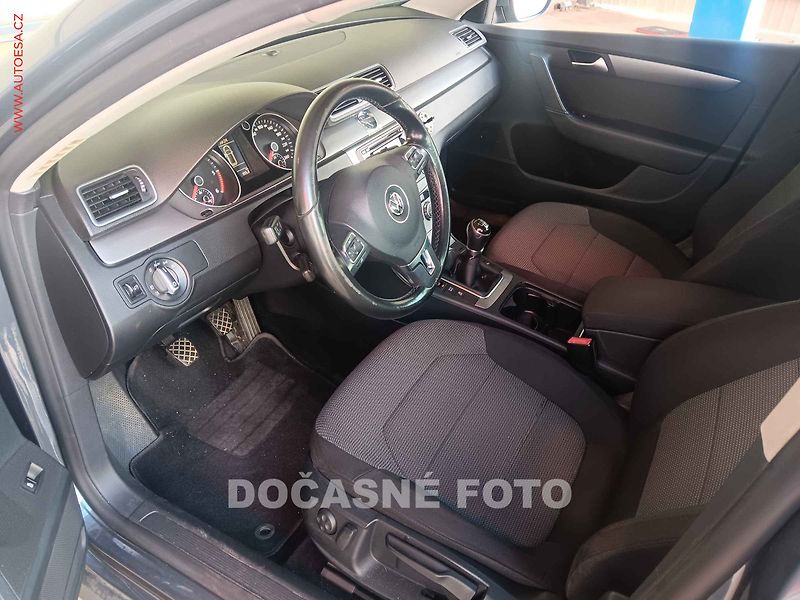 Volkswagen Passat (2014) 2.0 TDi - fotka 3 z 3