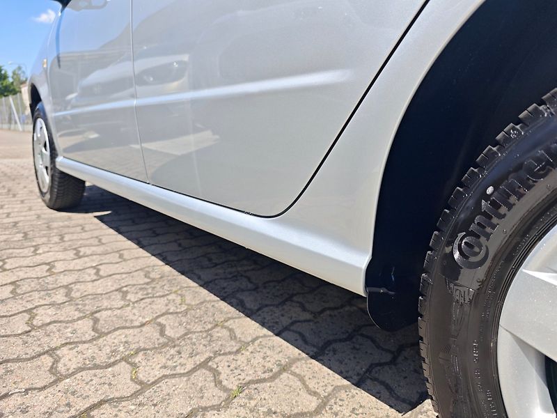 Škoda Fabia (2005) 1.4 16V Classic Klima 24.500km - fotka 35 z 40