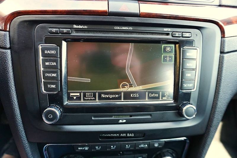 Škoda Superb (2008) ELEGANCE 2,0 TDI 125 kW - fotka 35 z 45