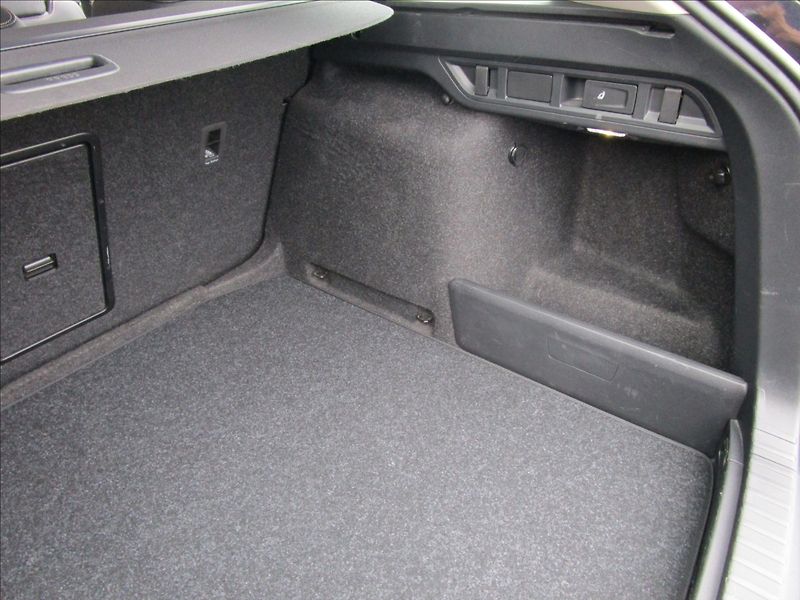 Škoda Octavia Combi 2.0TDi DSG Selection - fotka 51 z 59