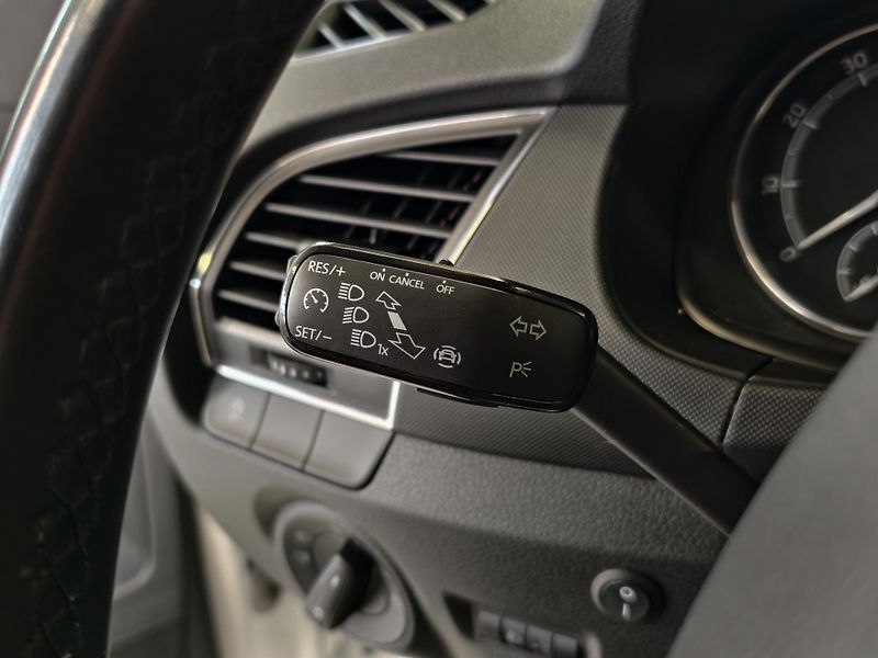 Škoda Fabia 1.0 TSi 81kW TEMPOMAT, PDC, ČR - fotka 18 z 22