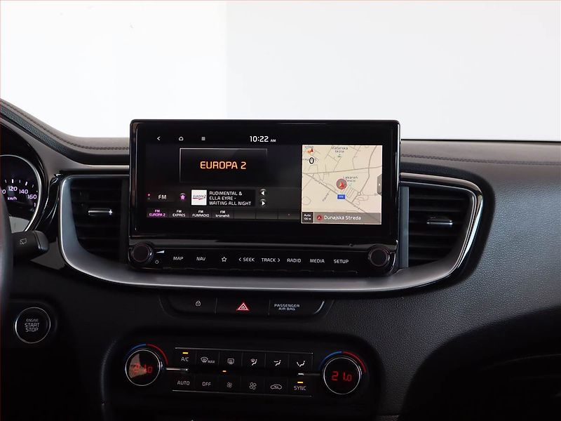 Kia XCeed (2020) 1.4 T-GDI, Automat, Serv.kniha - fotka 12 z 25