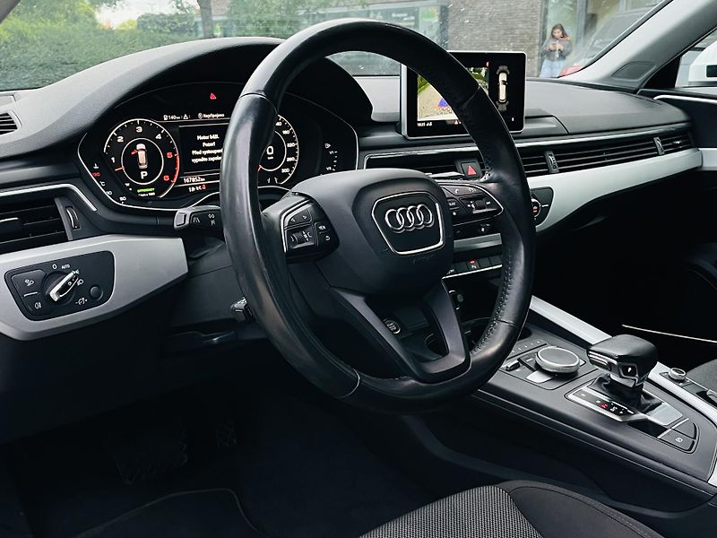 Audi A4 3.0TDI AUT KAMERA SERVISKA  - fotka 27 z 45