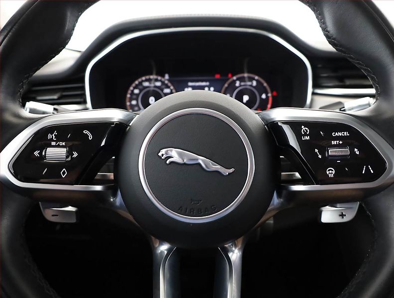 Jaguar F-Pace (2021) D200 AWD - fotka 8 z 20