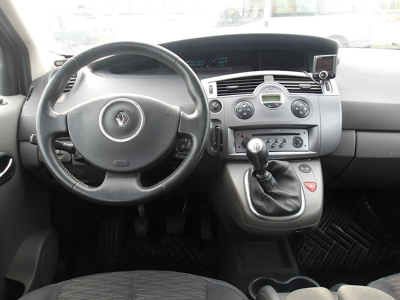 Renault Scénic 1,5DCi PĚKNÝ ! - fotka 9 z 26