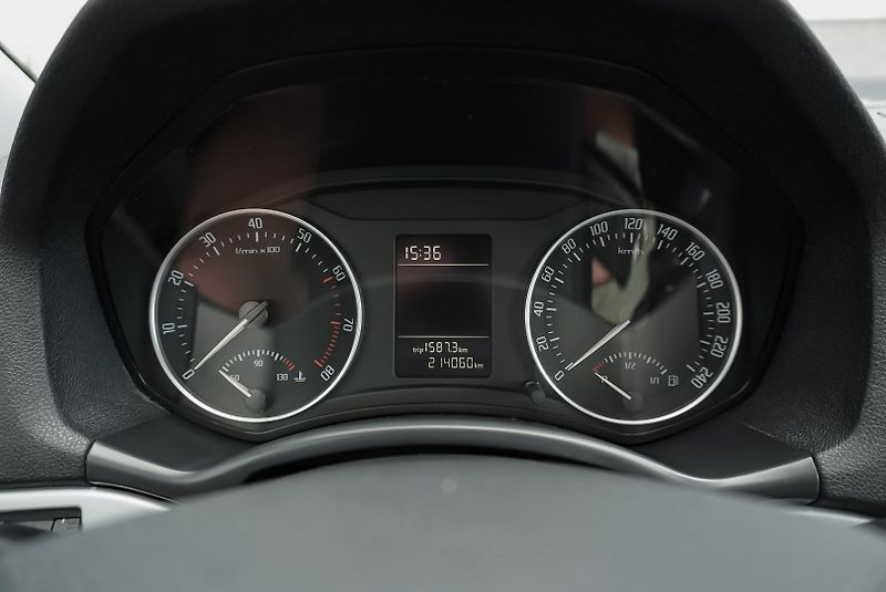 Škoda Octavia 1.4 MPI AMBIENTE - fotka 25 z 26