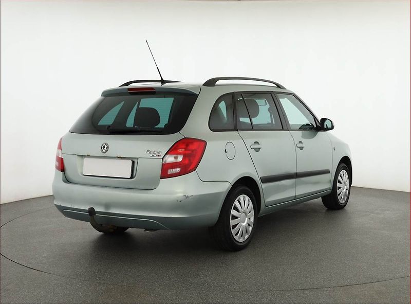 Škoda Fabia (2009) 1.2 12V, Serv.kniha, po STK - fotka 5 z 12