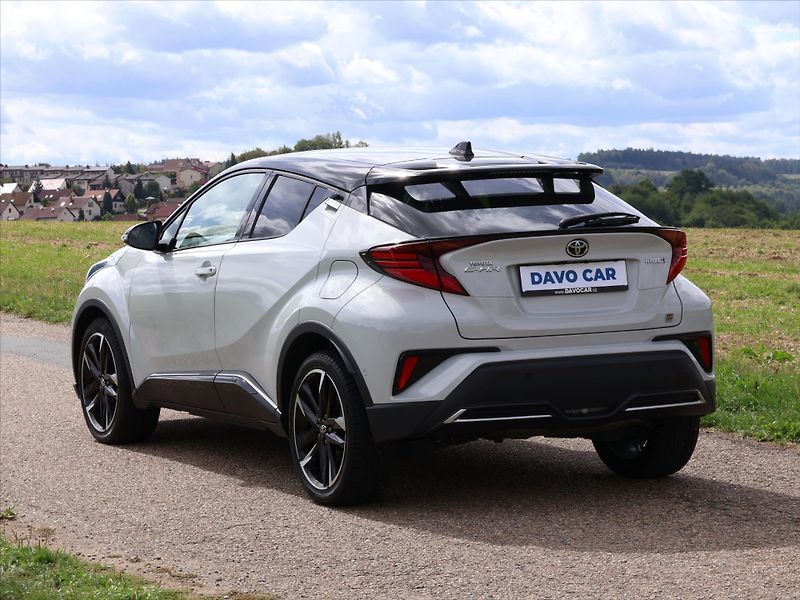 Toyota C-HR 2,0 Hybrid 112kW GR Sport CZ - fotka 5 z 35