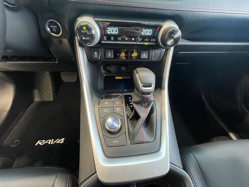 Toyota RAV4 2.5 4x4 Plug-In Selection - fotka 21 z 25