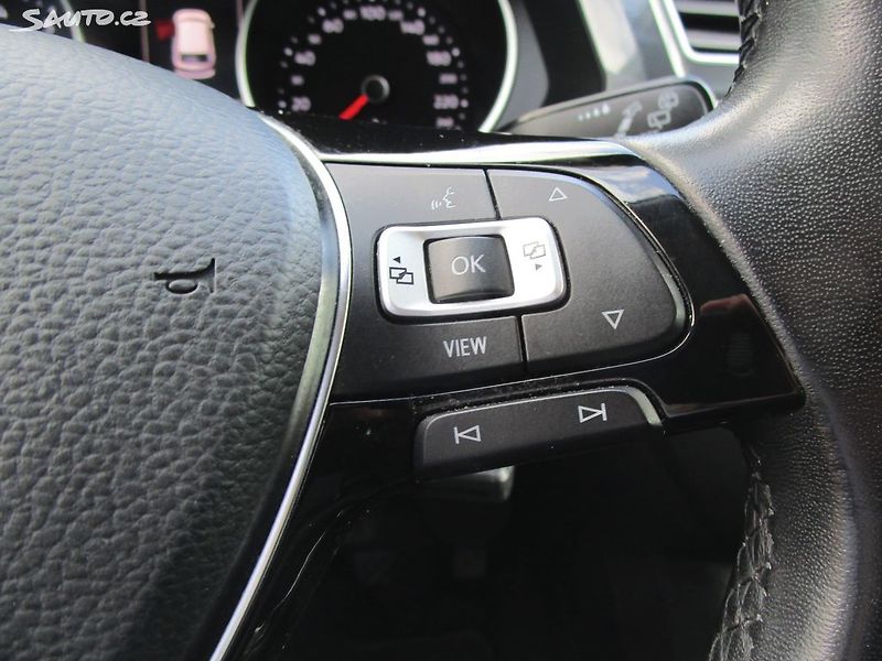 Volkswagen Tiguan 1,5TSI-96KW-NOVÁ STK+OLEJ - fotka 25 z 27