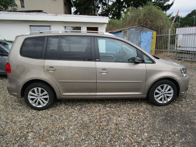 Volkswagen Touran 2,0TDI-103KW-NOVÁ STK - fotka 5 z 17