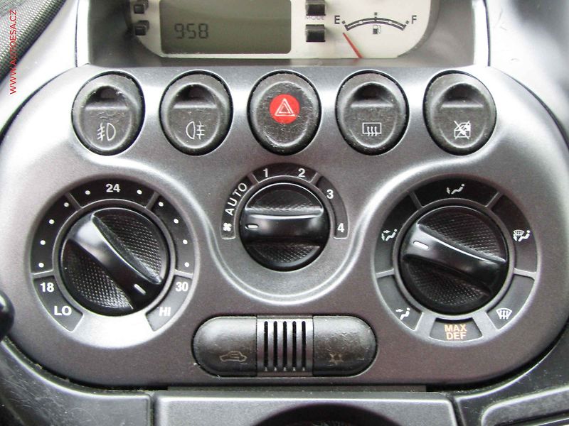 Fiat Multipla (2006) 1.9 JTD, ČR - fotka 12 z 17