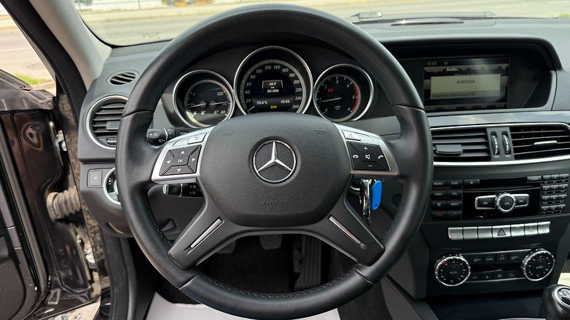 Mercedes-Benz Třídy C (2013) C220CDi 125kW *Xenon*Navi*Alu* - fotka 12 z 22