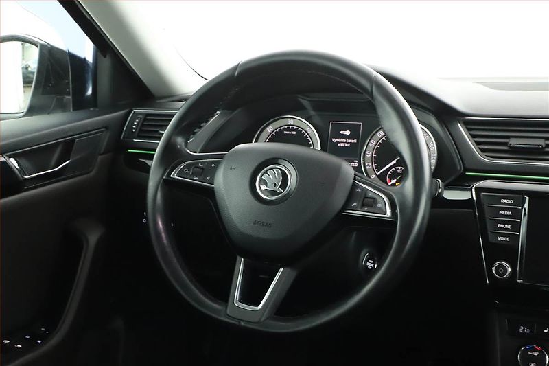 Škoda Superb (2015) Laurin&Klement 2.0 TDI - fotka 8 z 19