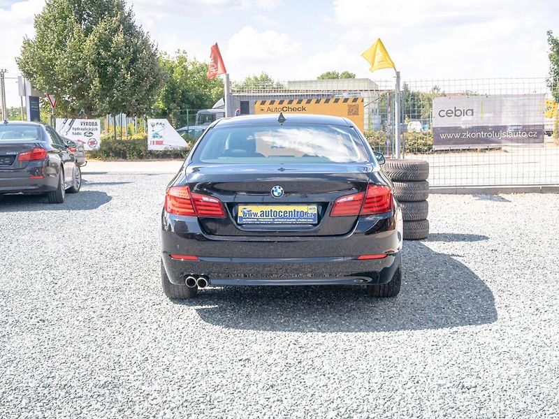 BMW Řada 5 (2013) 2.0D 135KW mat – NOVÉ V ČR - fotka 6 z 44