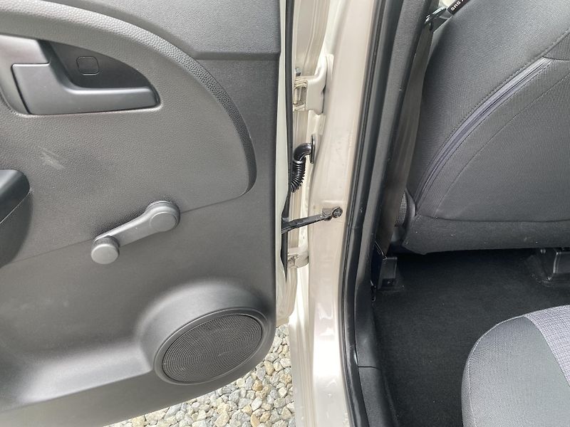 Kia Venga 1.4i 16v 90PS KLIMA SERVIS!!!  - fotka 102 z 144