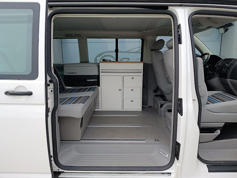 Volkswagen California BEACH 2.0TDI 103kW  - fotka 15 z 33