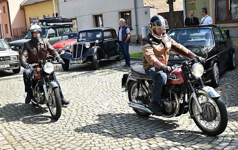 Nablýskaní veteráni projížděli v sobotu celým jihem Prostějovska. Konala se zde tradiční Veterán rallye. 17.6. 2023