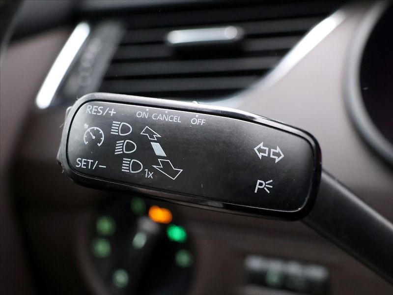 Škoda Octavia 2,0 TDI 135kW 4x4 DSG Scout - fotka 19 z 32