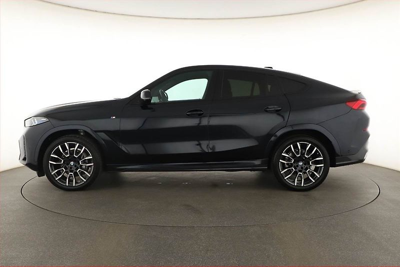 BMW X6 (2025) xDrive40i, M Paket, Navigace - fotka 3 z 21