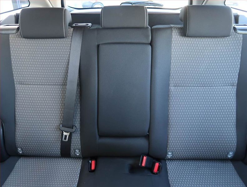 Toyota Auris (2018) 1.6 Valvematic, Tempomat - fotka 10 z 21