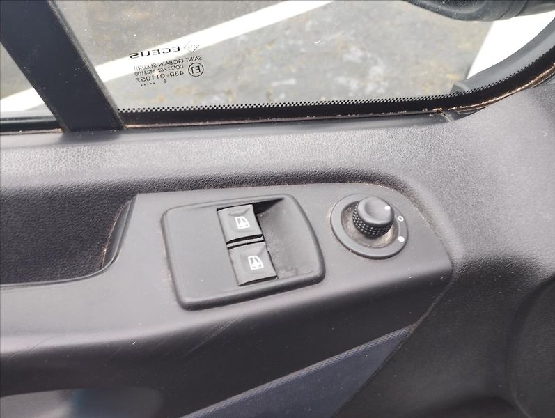 Opel Vivaro 1,6 Odpočet dph - fotka 12 z 13