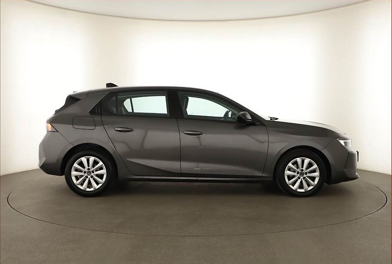 Opel Astra (2023) Edition 1.2 Turbo, Serv.kniha - fotka 6 z 19