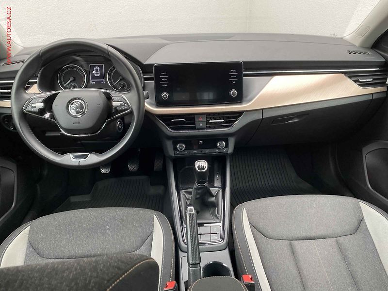 Škoda Scala (2022) 1.5 TSi, 1.maj,ČR, Style - fotka 8 z 19