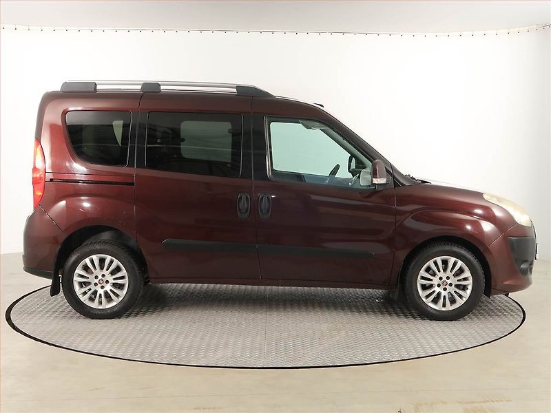 Fiat Dobló (2014) 1.6 MultiJet, 5Míst, SR, DPH - fotka 6 z 19