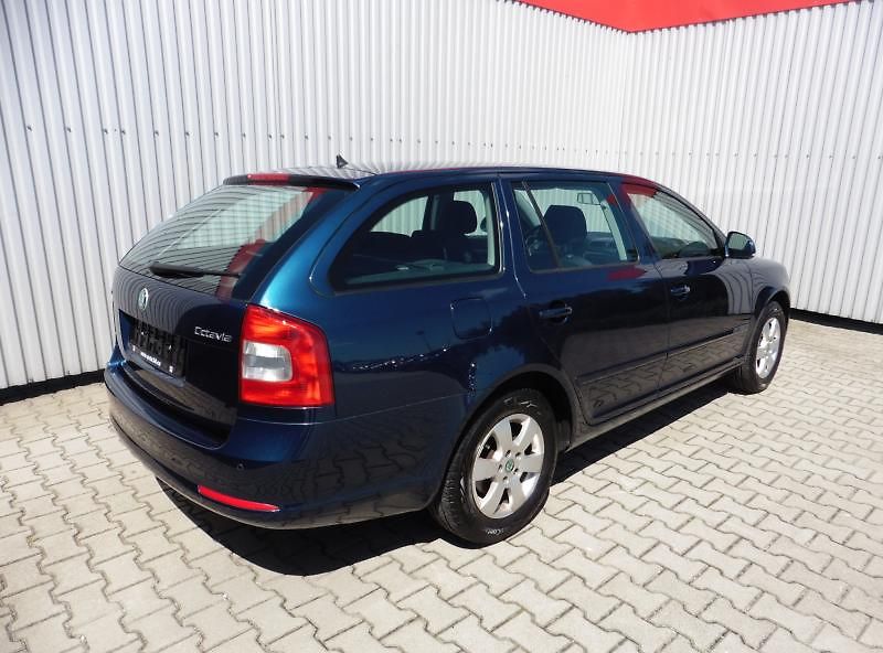 Škoda Octavia II Combi 1.4 TSi Elegance - fotka 3 z 14