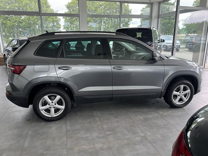 Škoda Karoq (2024) 2,0TDi DSG 4x4 TAŽNÉ LED NAVI - fotka 8 z 28