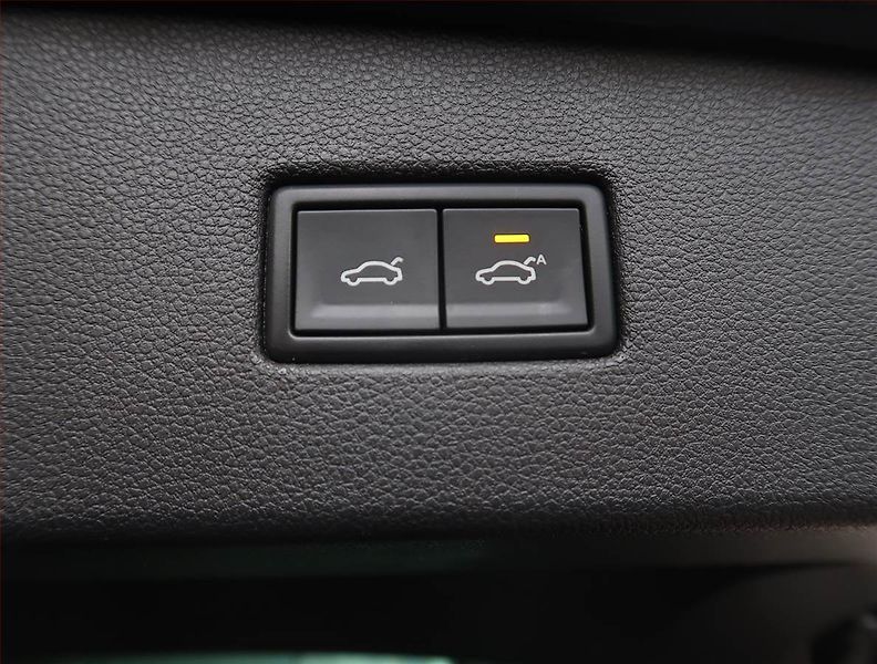 Volkswagen Tiguan (2018) R-Line 2.0 TSI - fotka 16 z 17