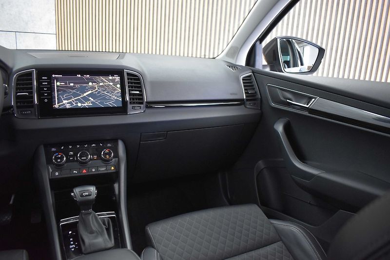 Škoda Karoq 1.5TSI DSG*STYLE+*KAMERA*ČR 1M - fotka 9 z 40