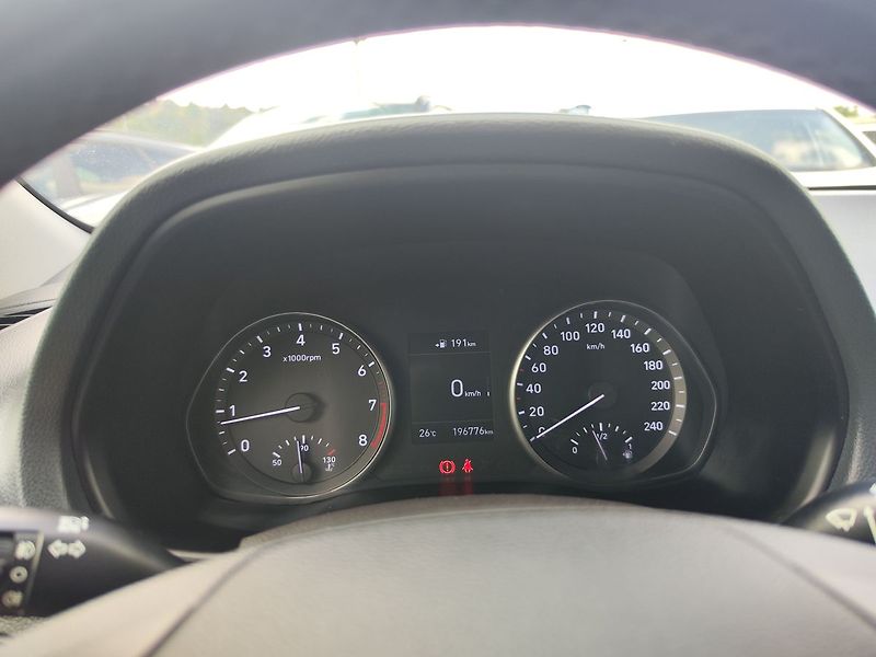 Hyundai i30 1.4i/73kW Trikolor Komfort - fotka 14 z 28