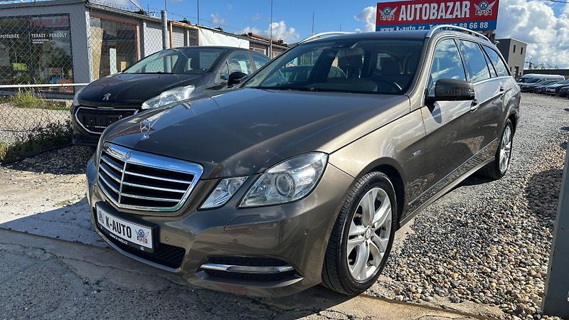 Mercedes-Benz Třídy E (2010) 350CDI 170kW *4M*Avantgarde* - fotka 1 z 24
